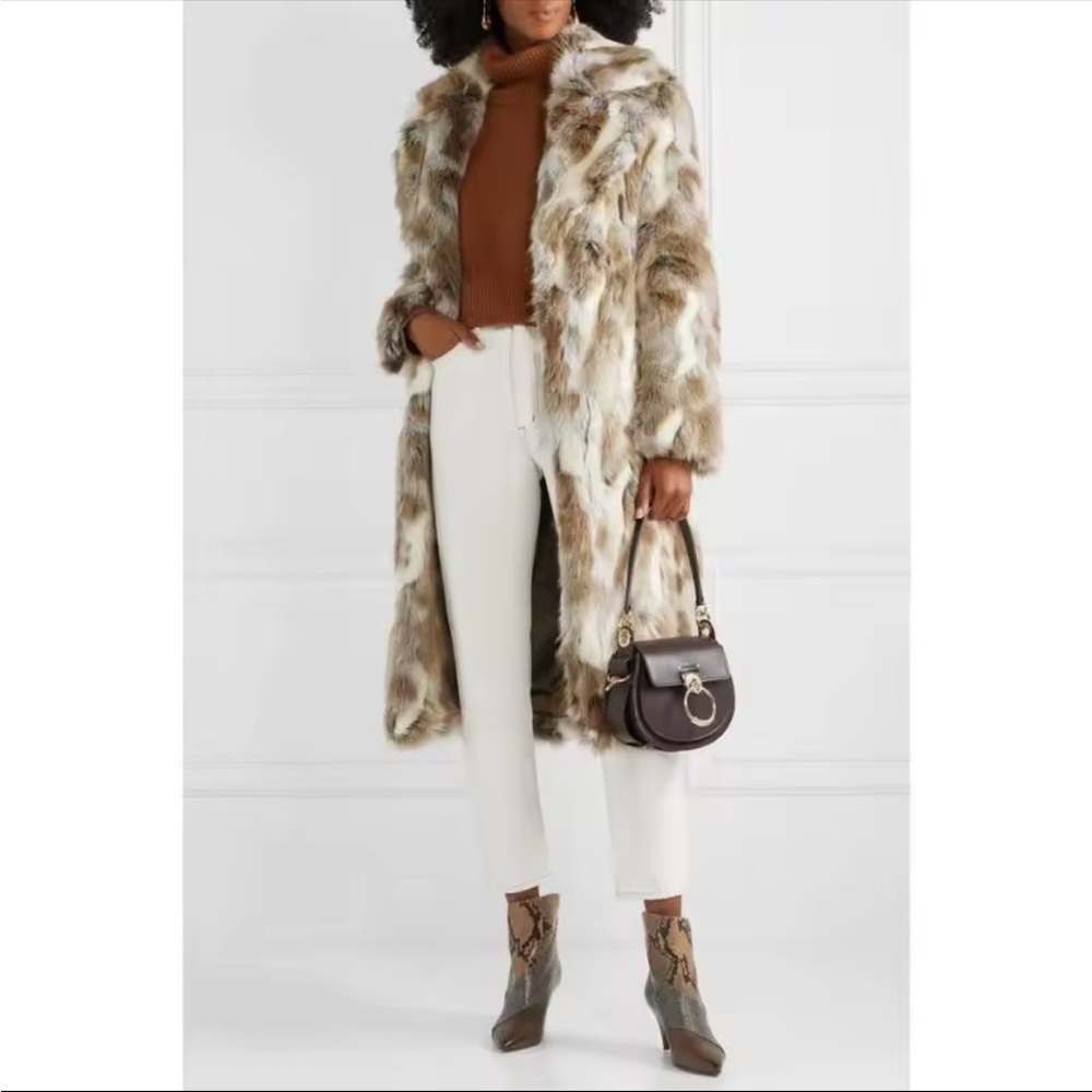 Stylish real Fur Coat - Picture 2 of 2